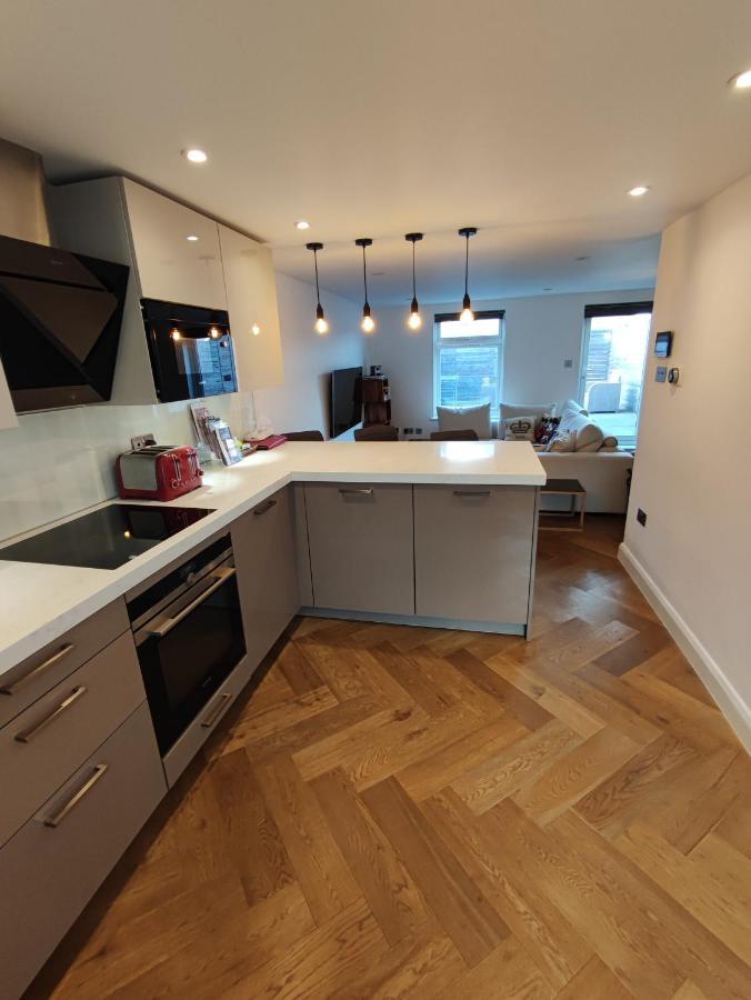 Modern 2 Bedroom Flat With Private Outdoor Terrace Londres Exterior foto